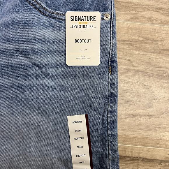 Signature by Levi Strauss & Co. Gold Label Men's Bootcut Fit Jeans 38x32 - Picture 12 of 12